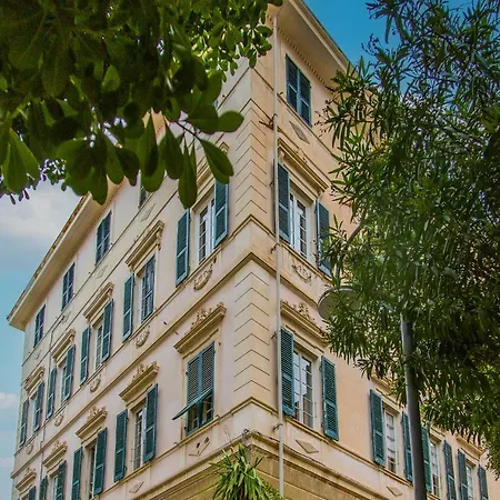 Bernini Alojamento de Acomodação e Pequeno-almoço Finale Ligure